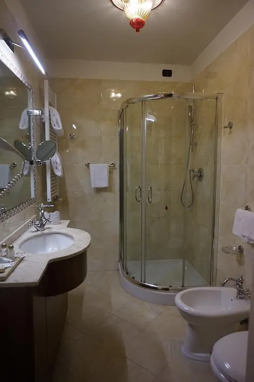 Pesaro Palace Venice 4*,